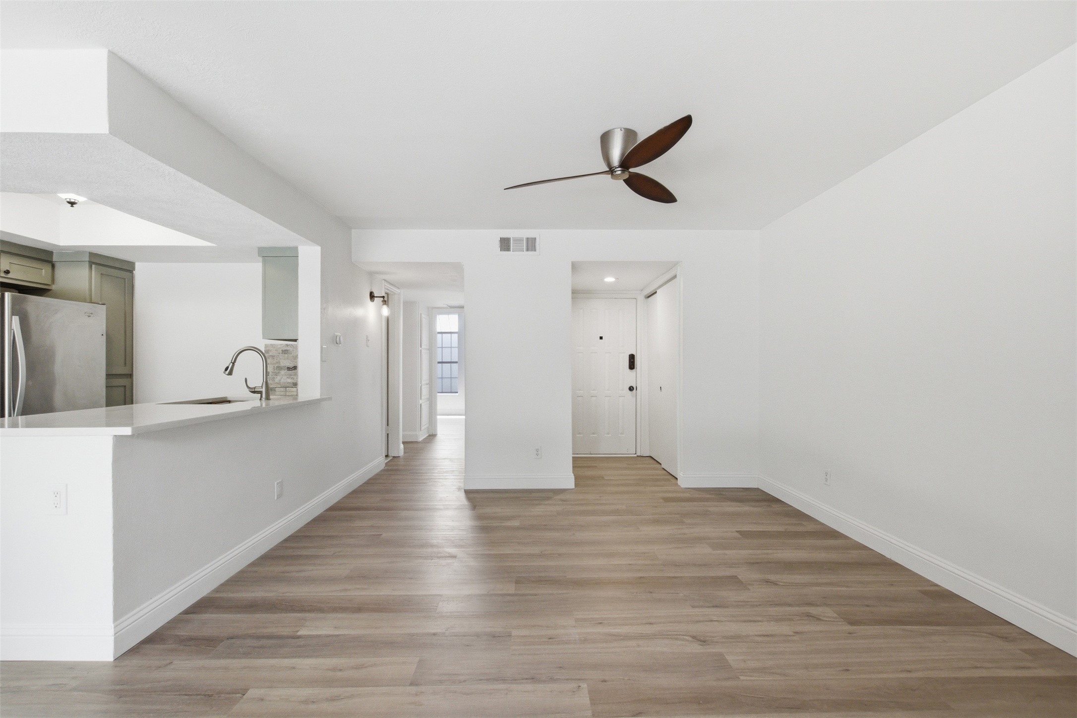 2505 Wedglea Drive Dallas TX 75211