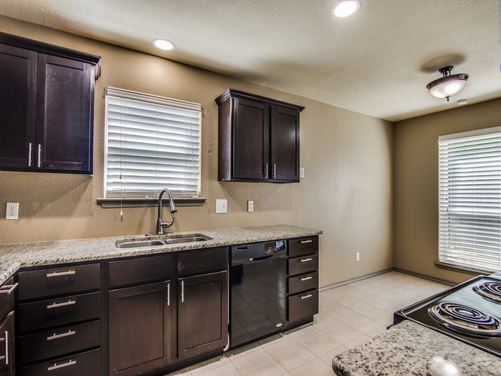 7716 Sable Lane North Richland Hills TX 76182