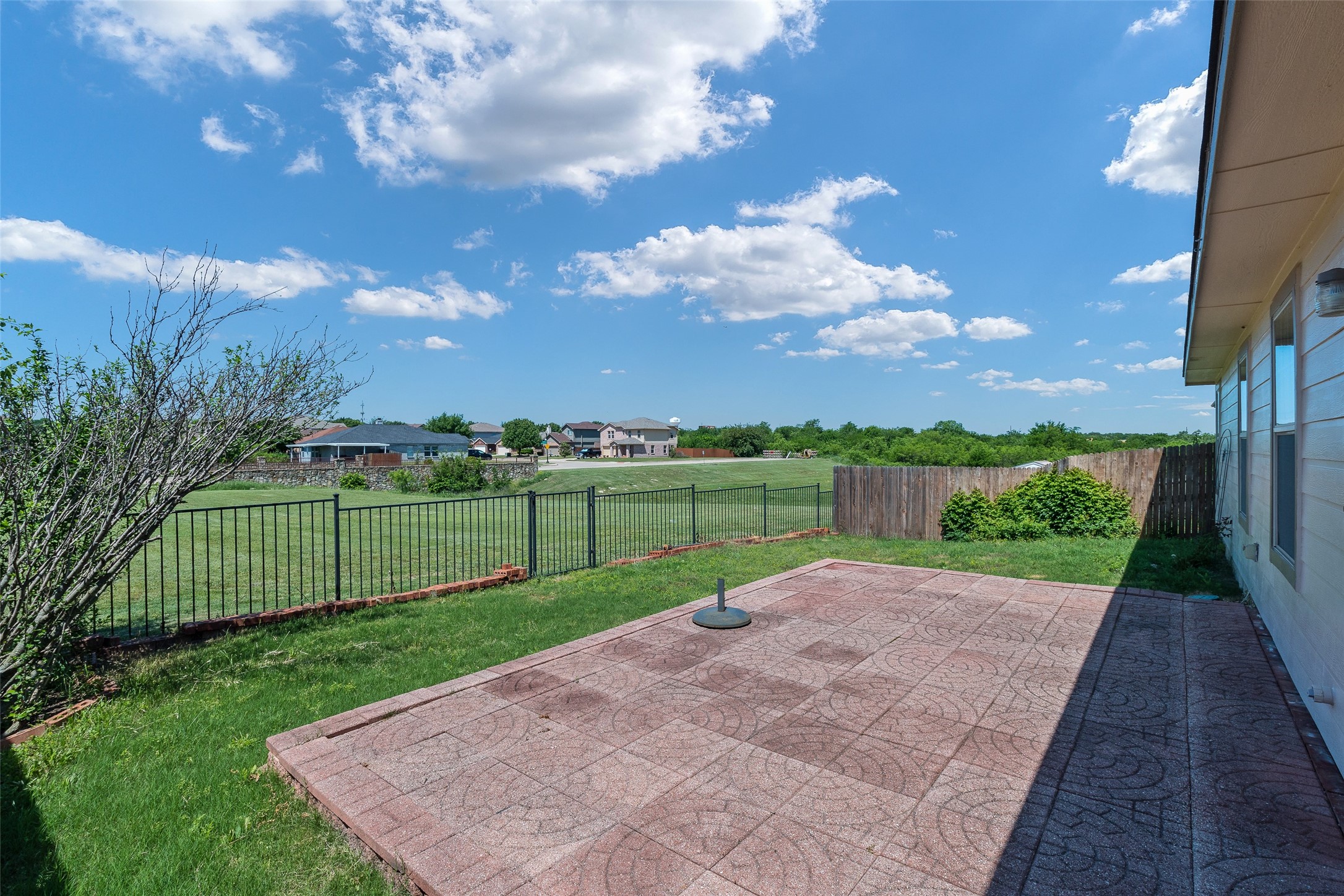 3917 Mantis Street Fort Worth TX 76106