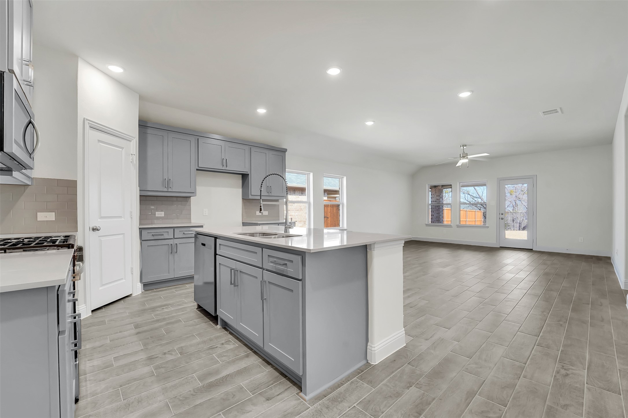 2905 Cantoni Creek Princeton TX 75407