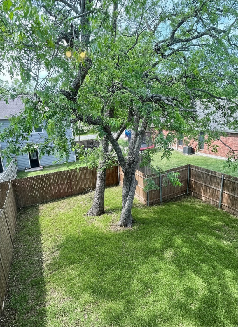 522-524 E State Highway 11 Tom Bean TX 75489