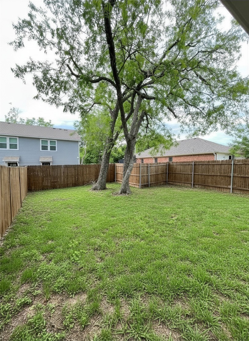 522-524 E State Highway 11 Tom Bean TX 75489