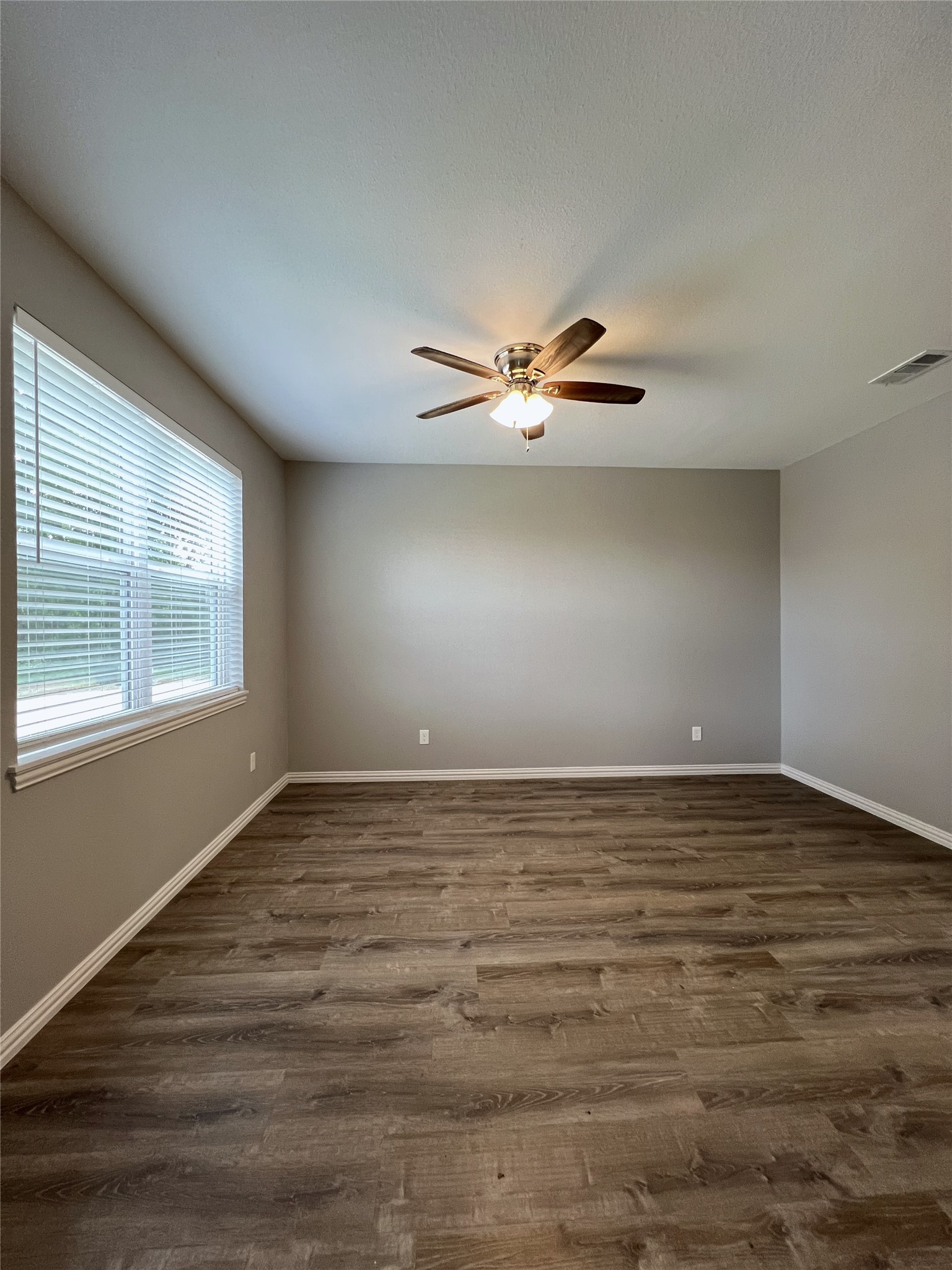 522-524 E State Highway 11 Tom Bean TX 75489