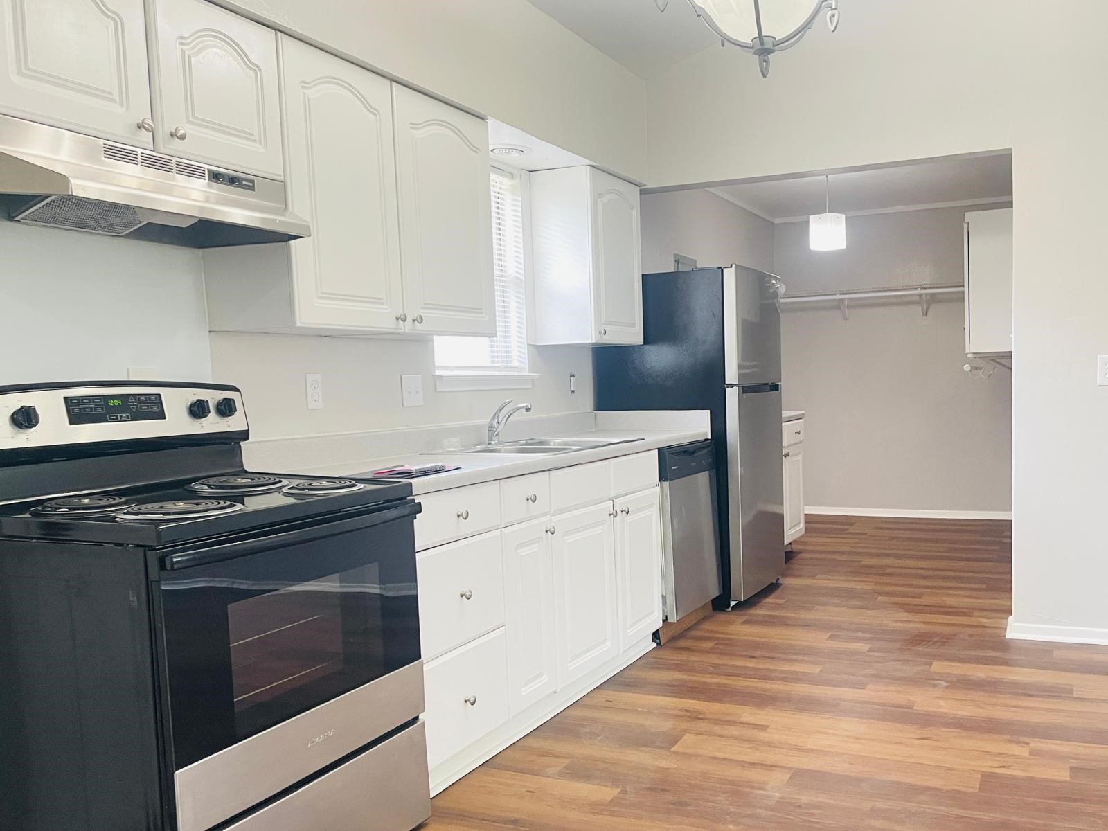 1905 Brookview Drive Arlington TX 76010