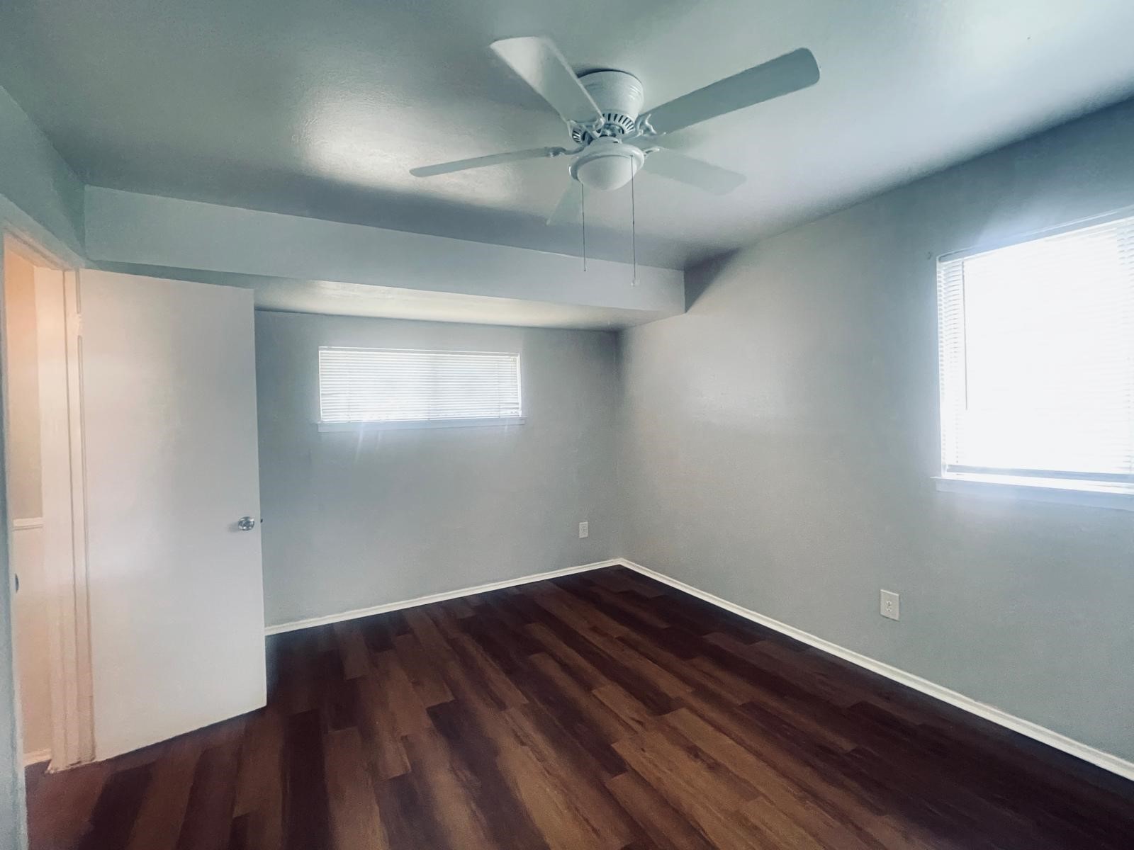 1905 Brookview Drive Arlington TX 76010
