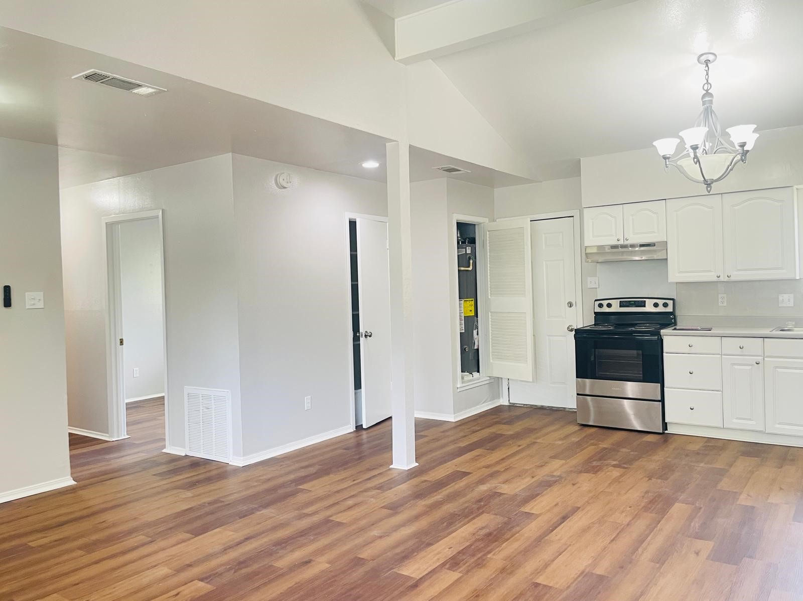1905 Brookview Drive Arlington TX 76010