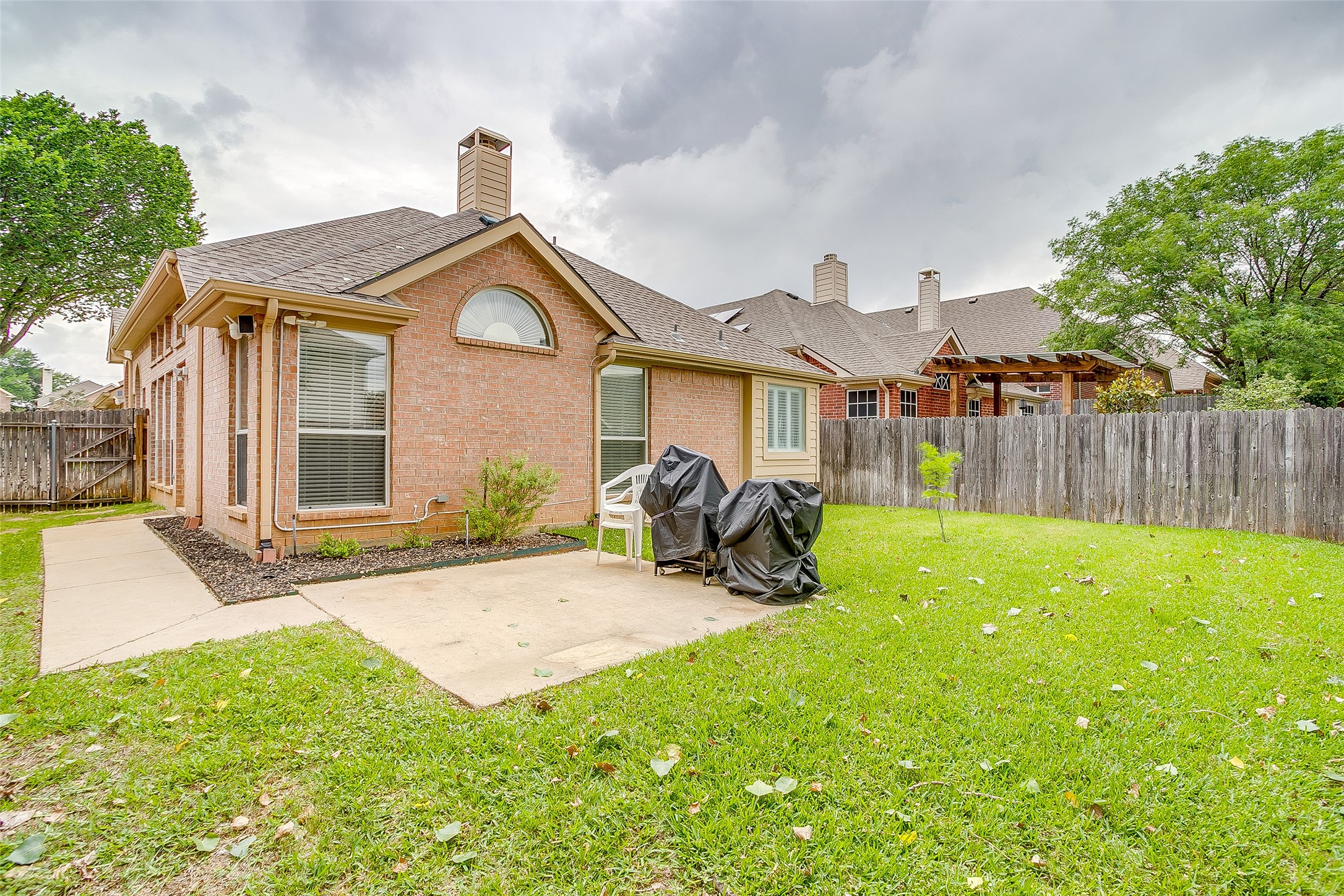 1936 Canterbury Drive Bedford TX 76021