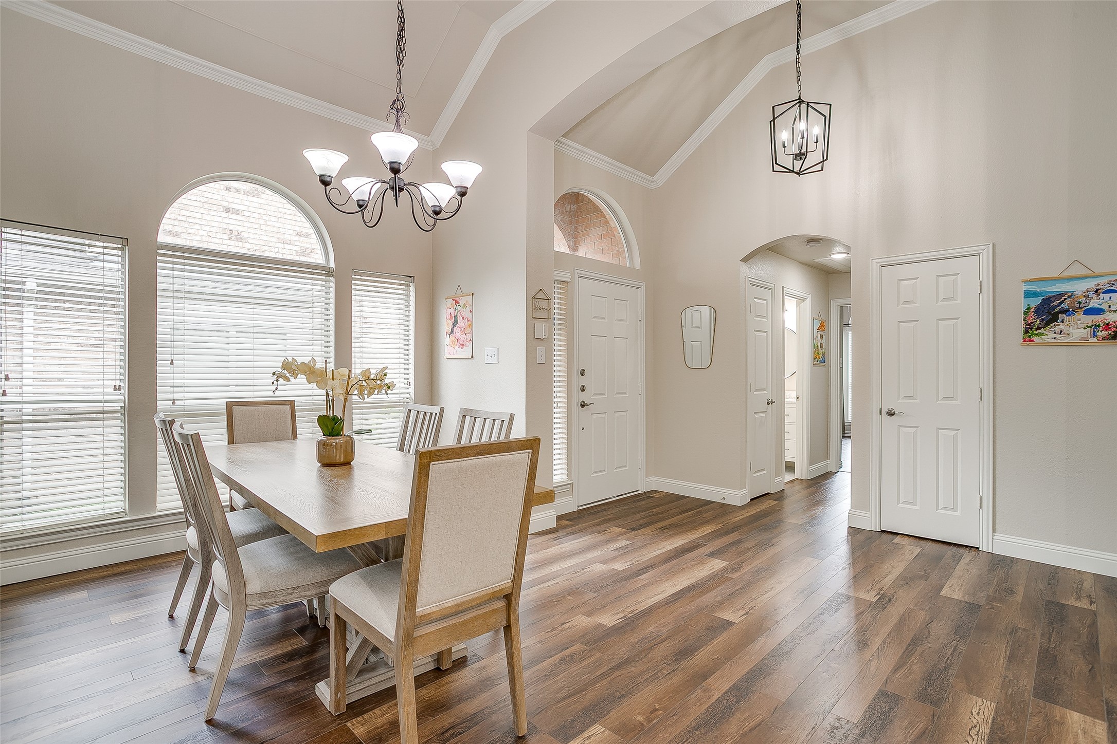 1936 Canterbury Drive Bedford TX 76021