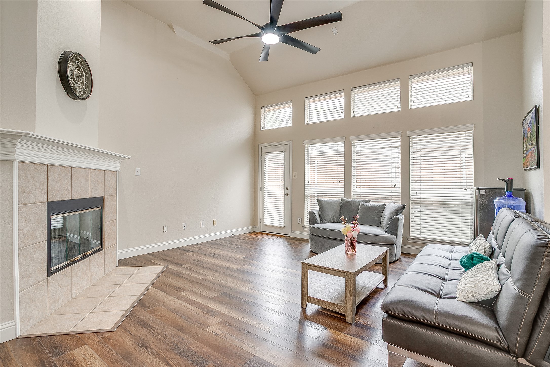1936 Canterbury Drive Bedford TX 76021