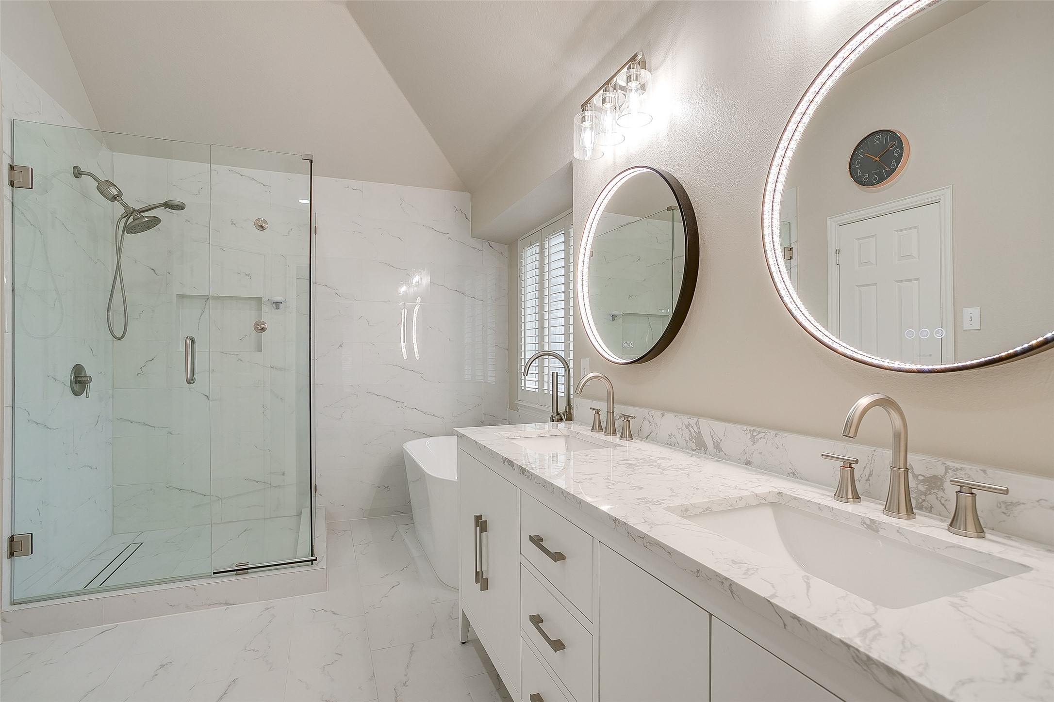 1936 Canterbury Drive Bedford TX 76021