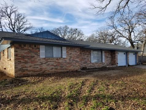 204 Woodlawn Drive Keene TX 76059