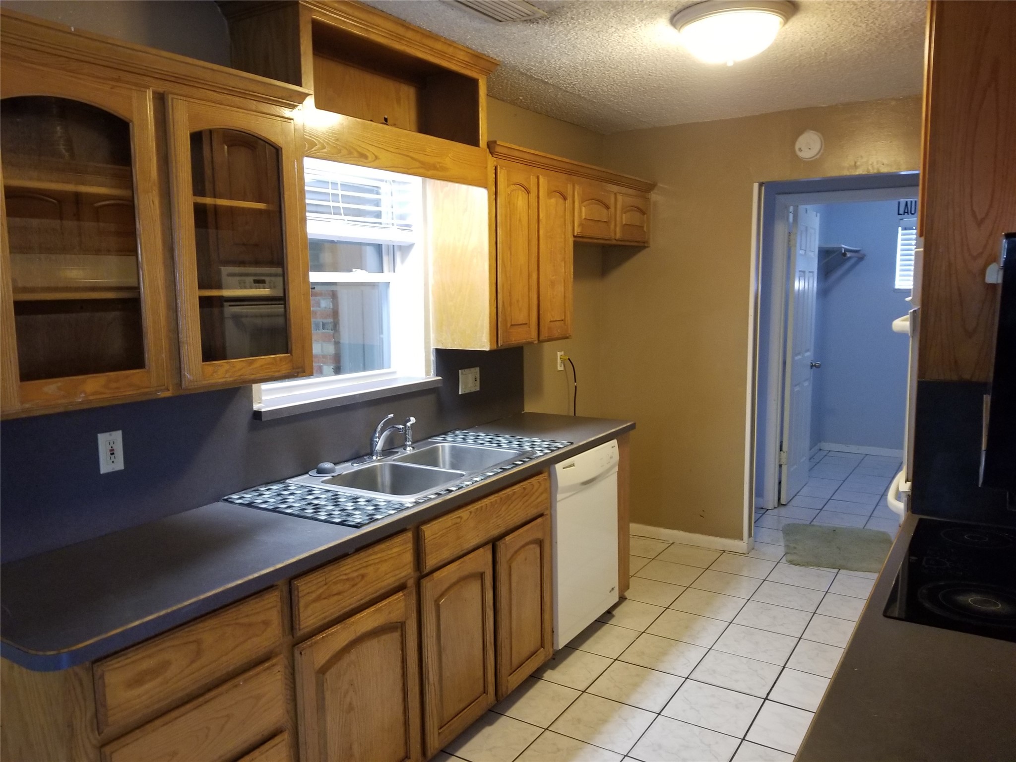 204 Woodlawn Drive Keene TX 76059
