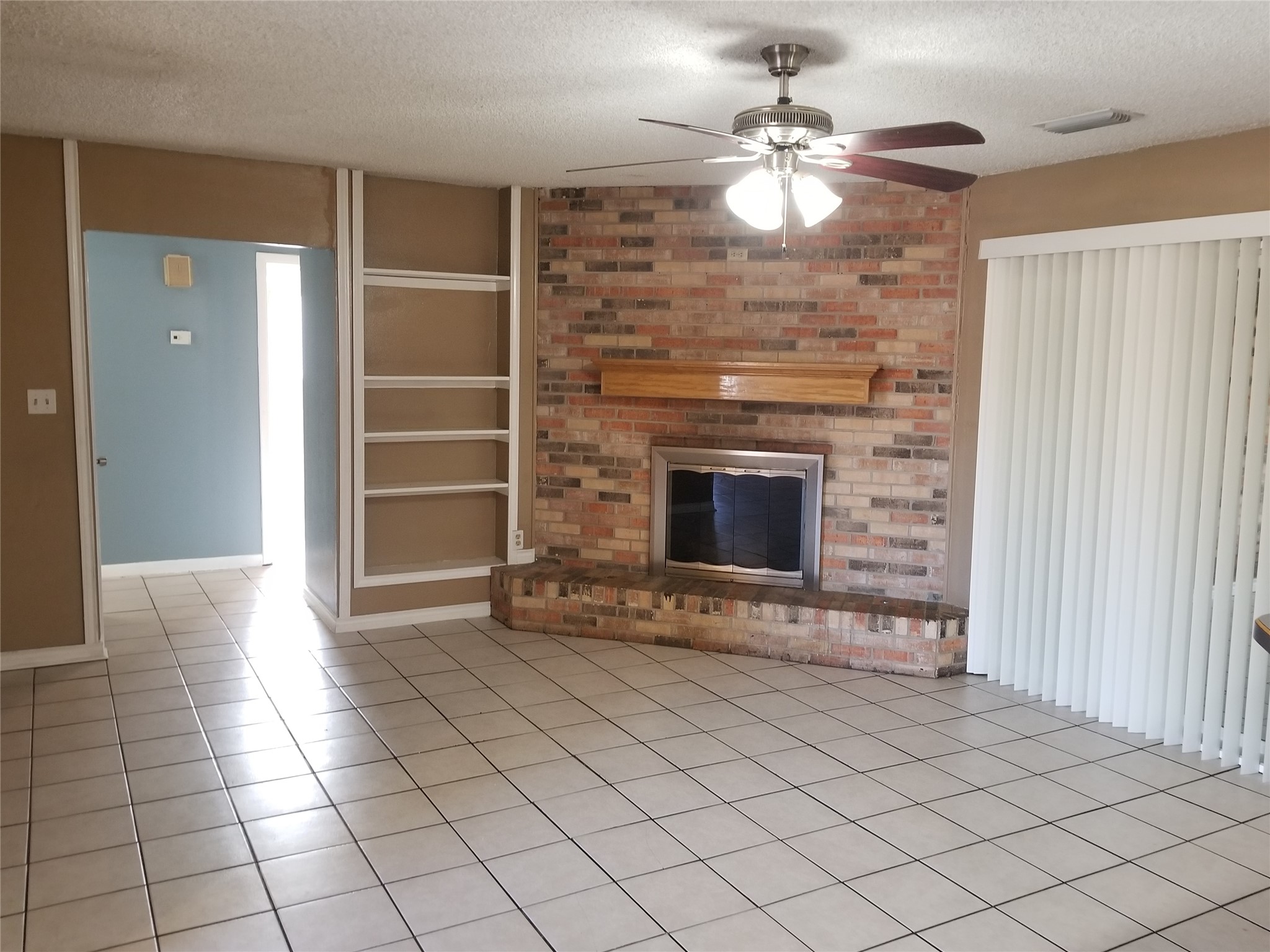 204 Woodlawn Drive Keene TX 76059