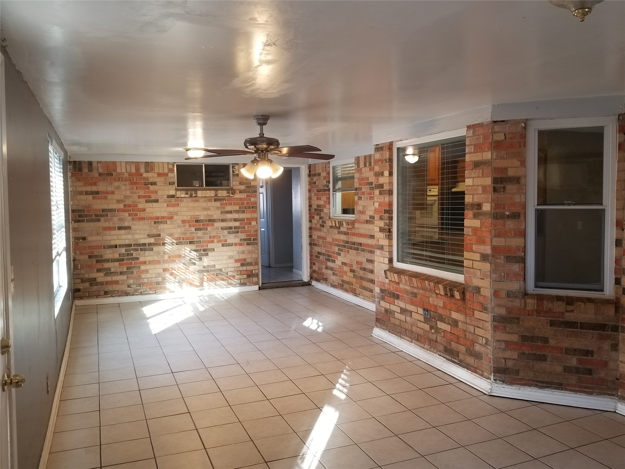 204 Woodlawn Drive Keene TX 76059