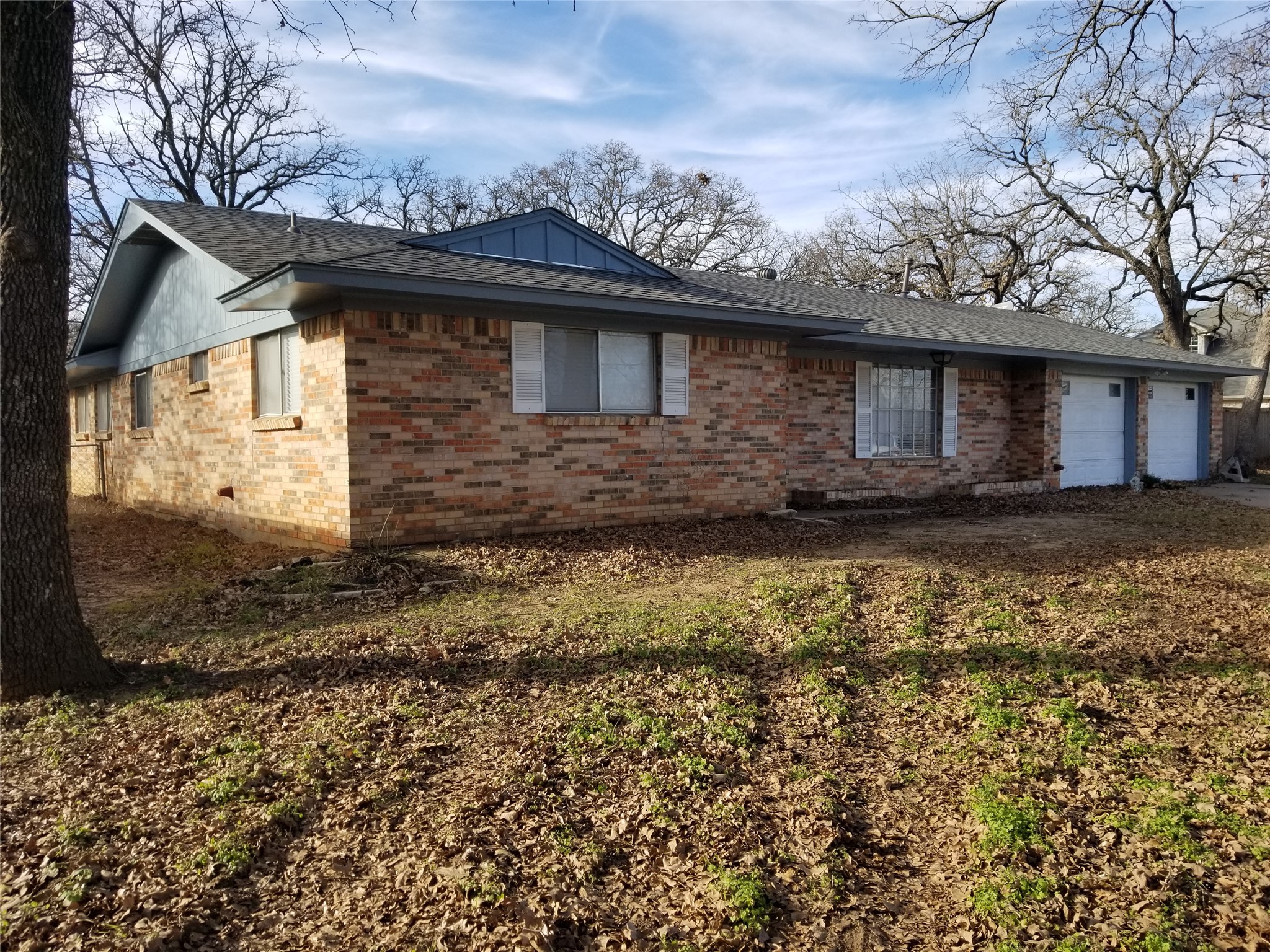 204 Woodlawn Drive Keene TX 76059