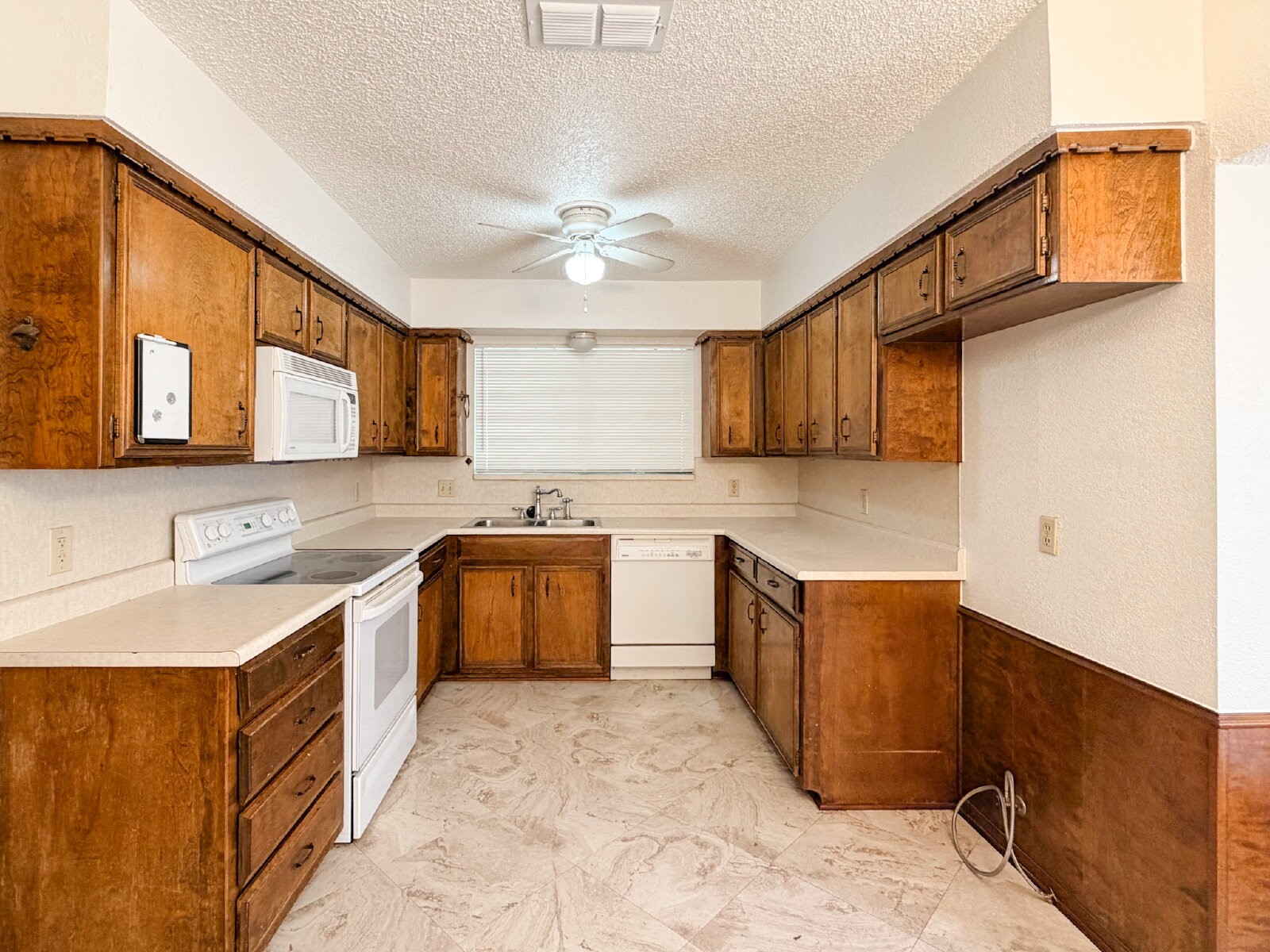 712 Pecan Street Burleson TX 76028