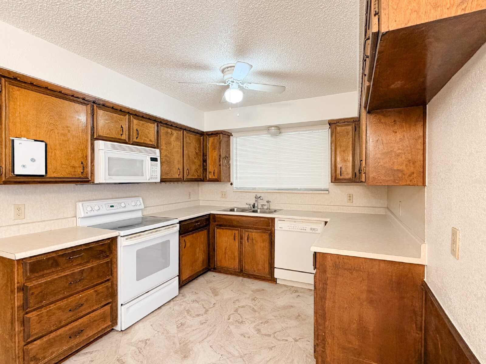 712 Pecan Street Burleson TX 76028