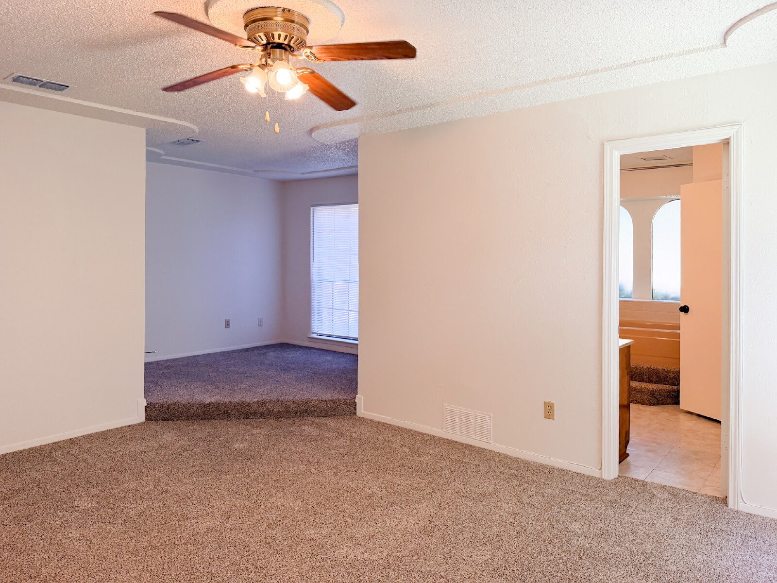 712 Pecan Street Burleson TX 76028