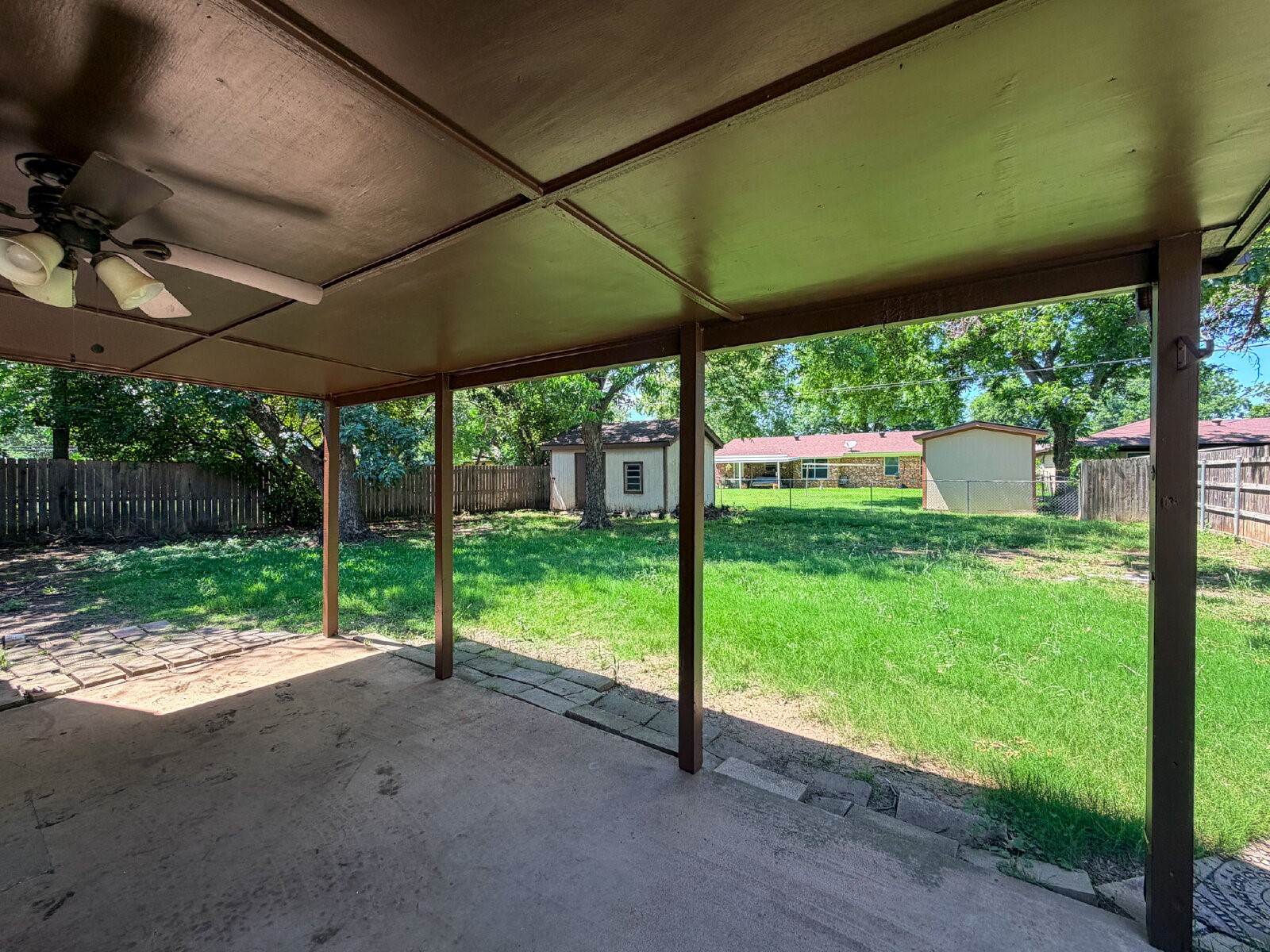 712 Pecan Street Burleson TX 76028
