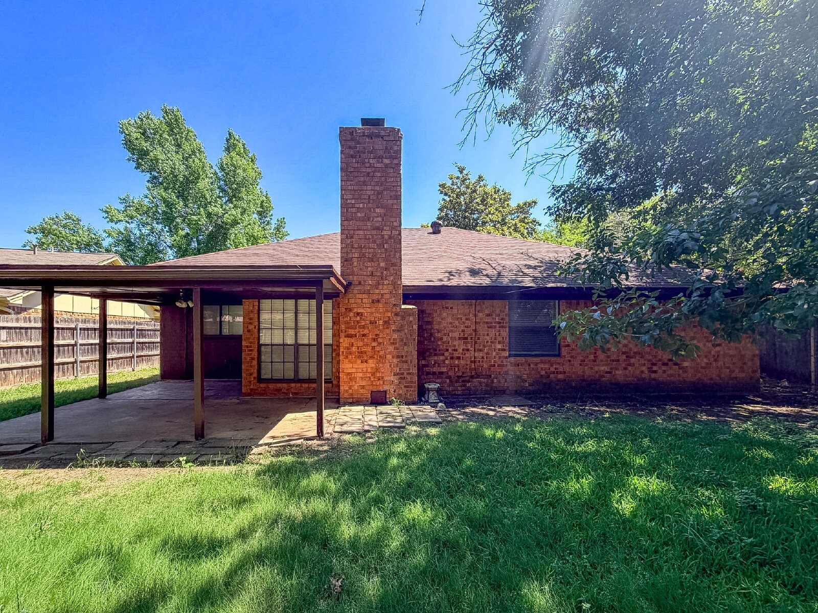 712 Pecan Street Burleson TX 76028