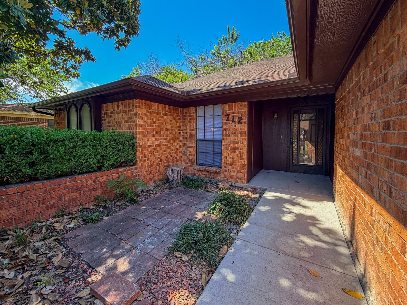 712 Pecan Street Burleson TX 76028