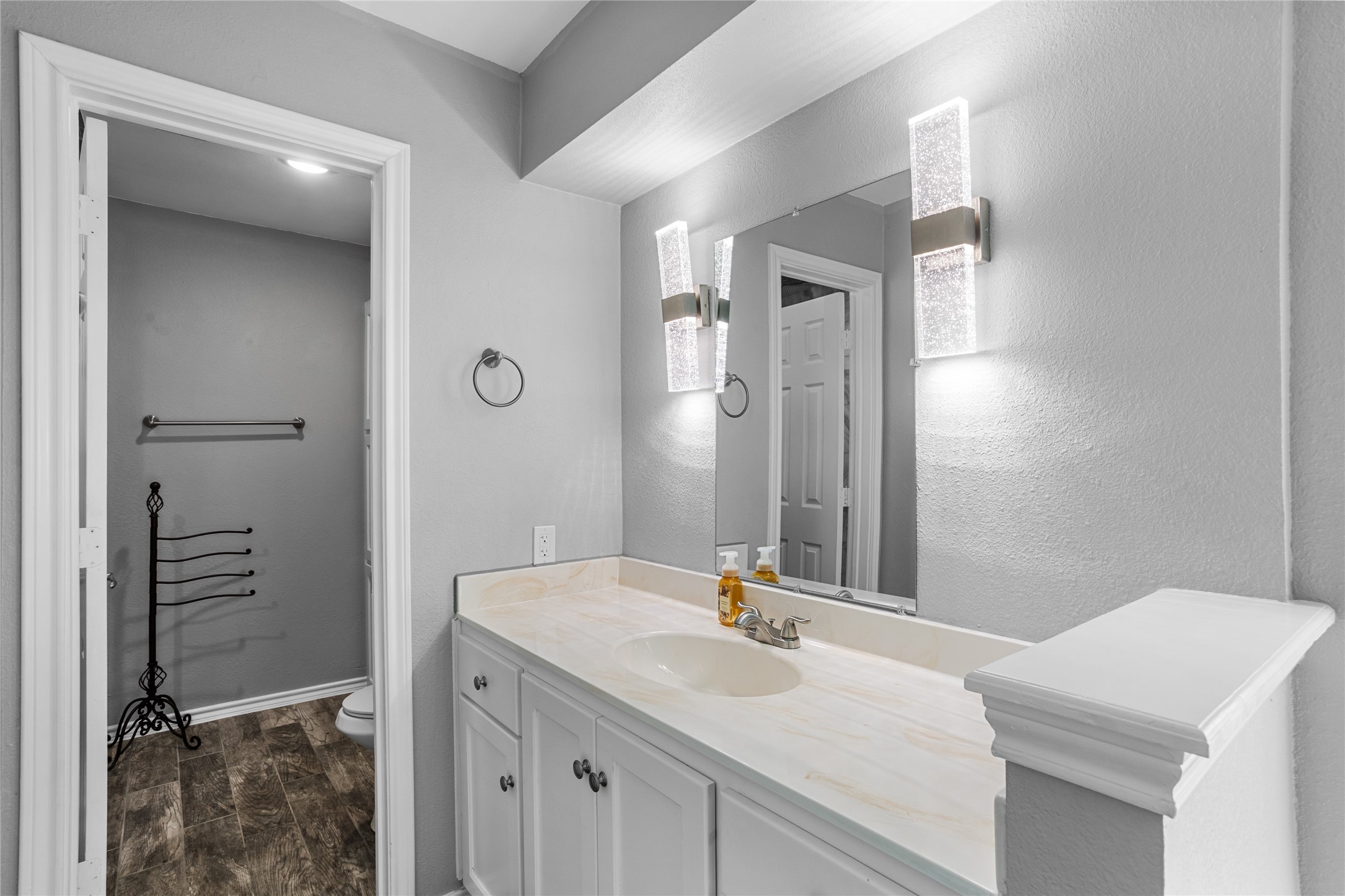 500 Hilldale Drive Aledo TX 76008