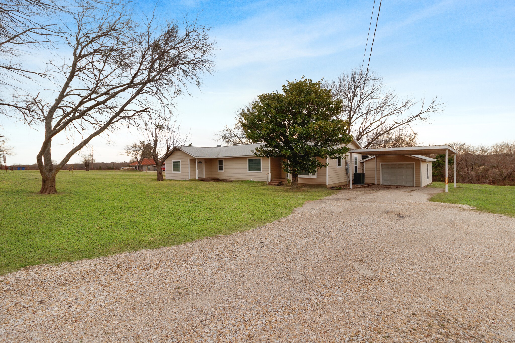 1957 S Westmoreland Glenn Heights TX 75154