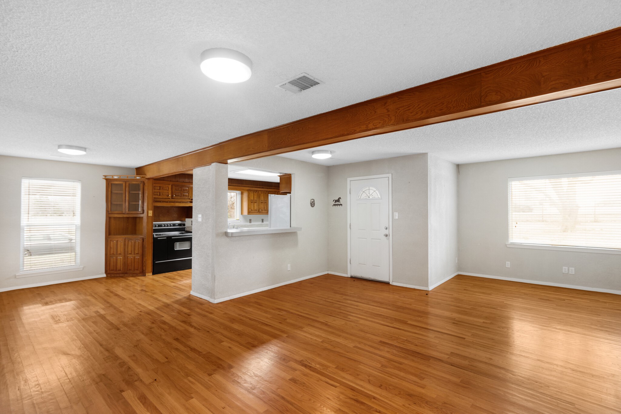 1957 S Westmoreland Glenn Heights TX 75154