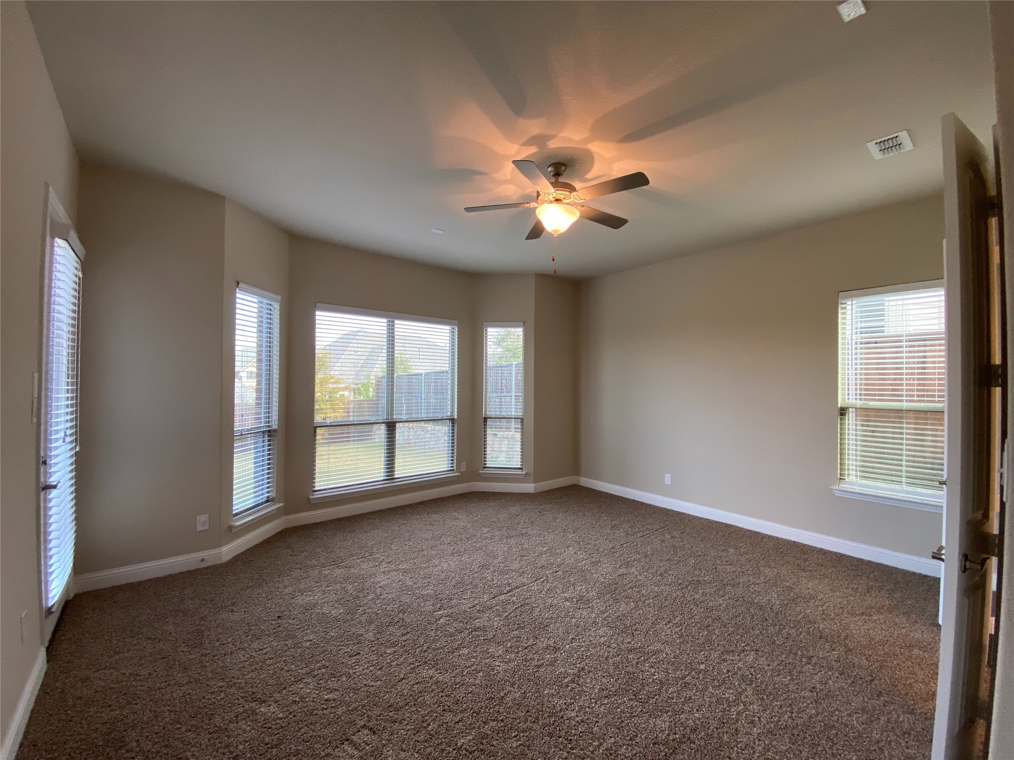 927 Bentley Drive Roanoke TX 76262