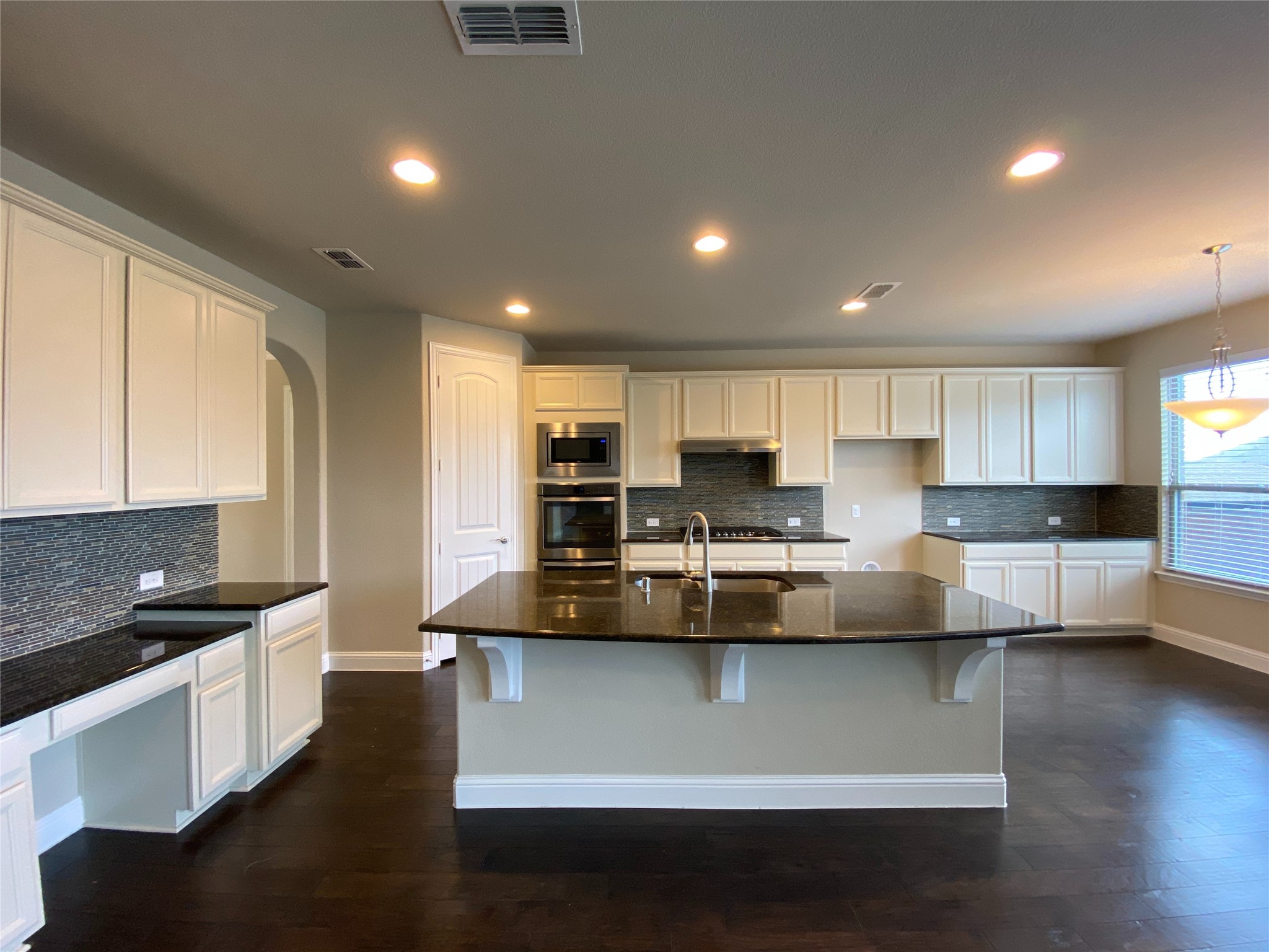 927 Bentley Drive Roanoke TX 76262