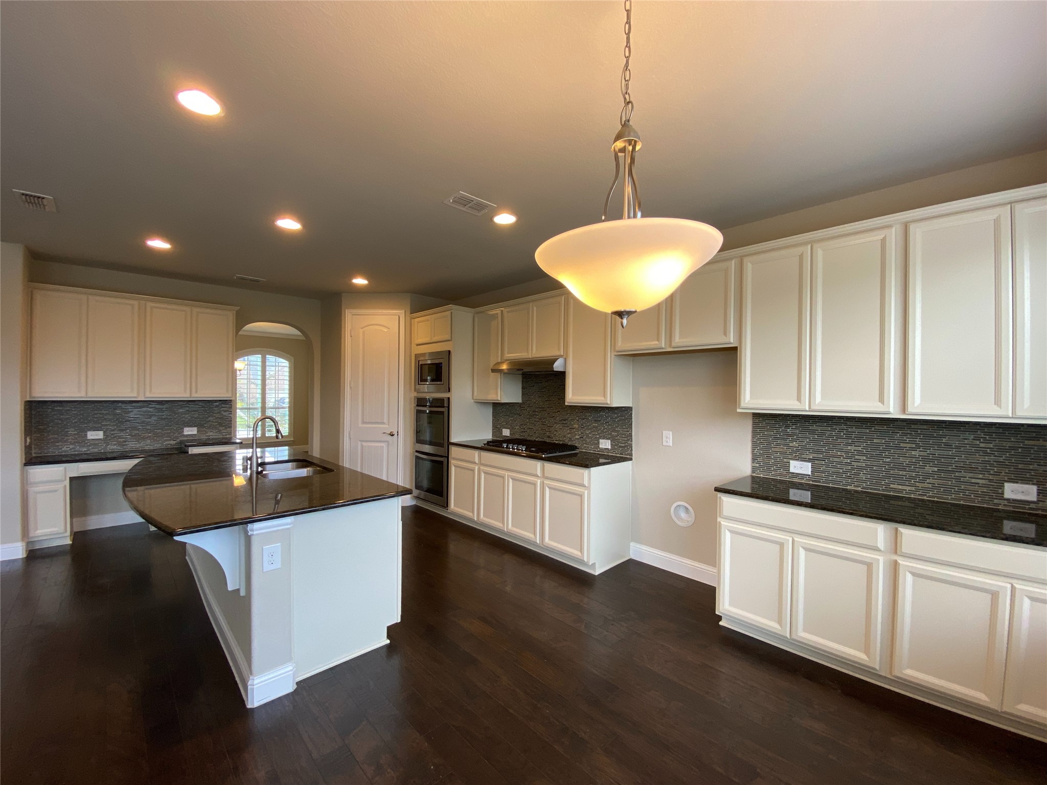 927 Bentley Drive Roanoke TX 76262