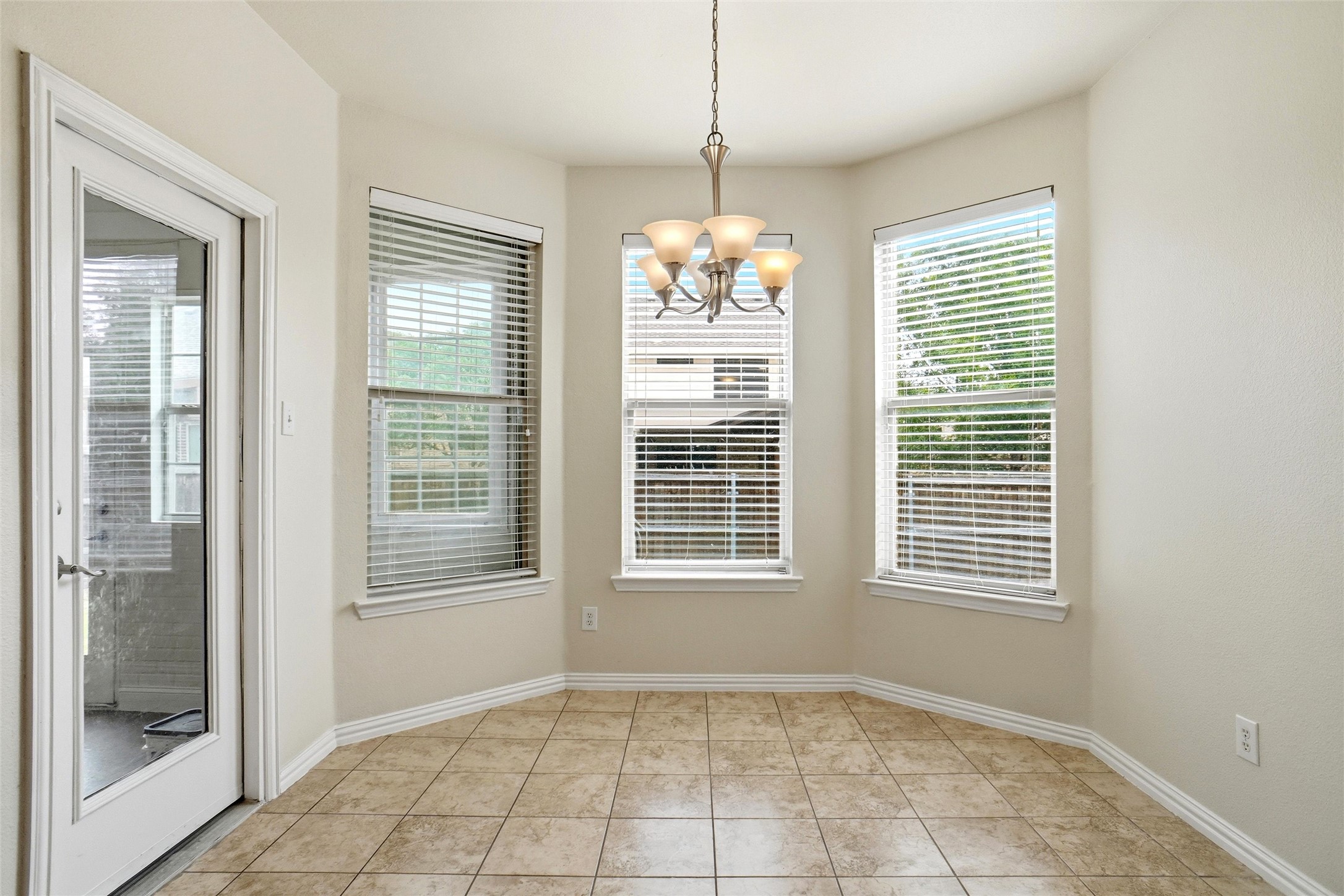 3209 Capetown Drive Denton TX 76208
