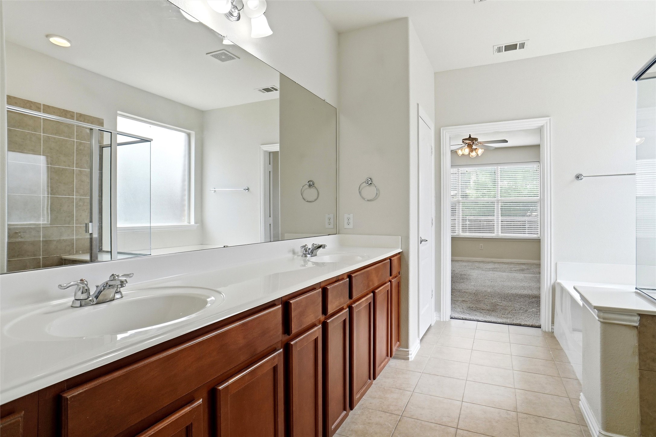 3209 Capetown Drive Denton TX 76208