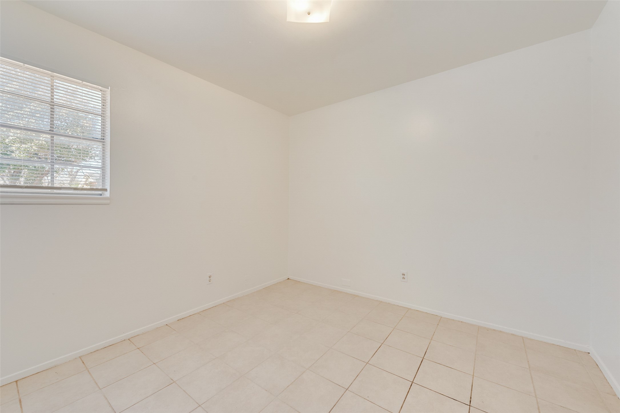 506 N Elm Street Arlington TX 76011