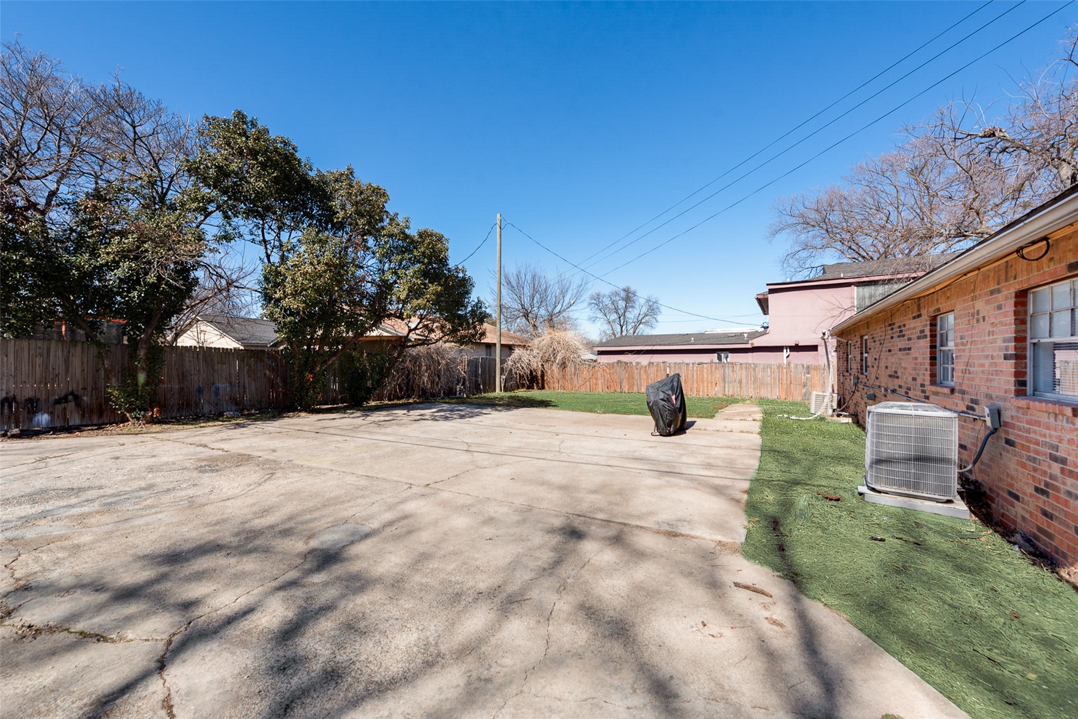 506 N Elm Street Arlington TX 76011