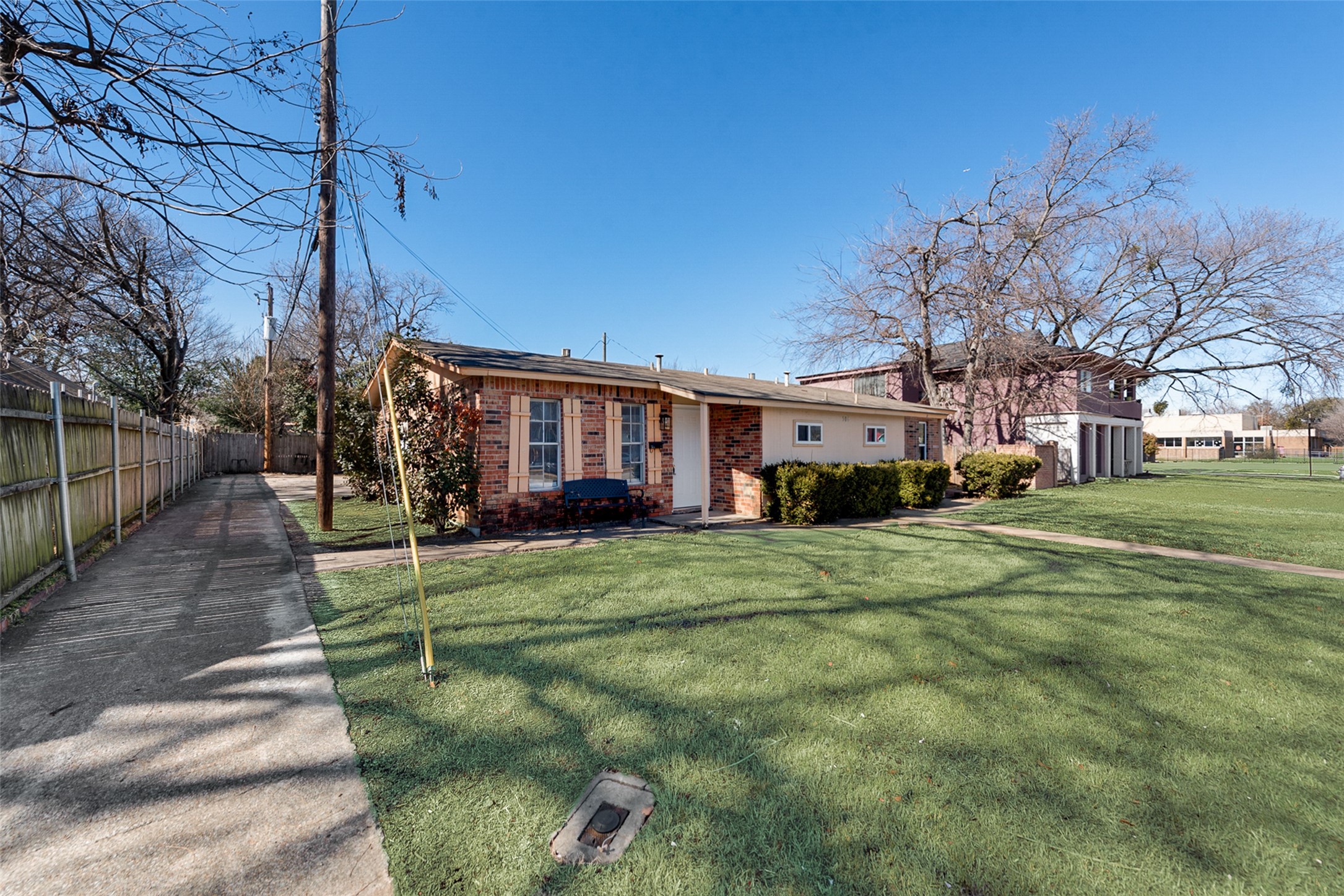 506 N Elm Street Arlington TX 76011