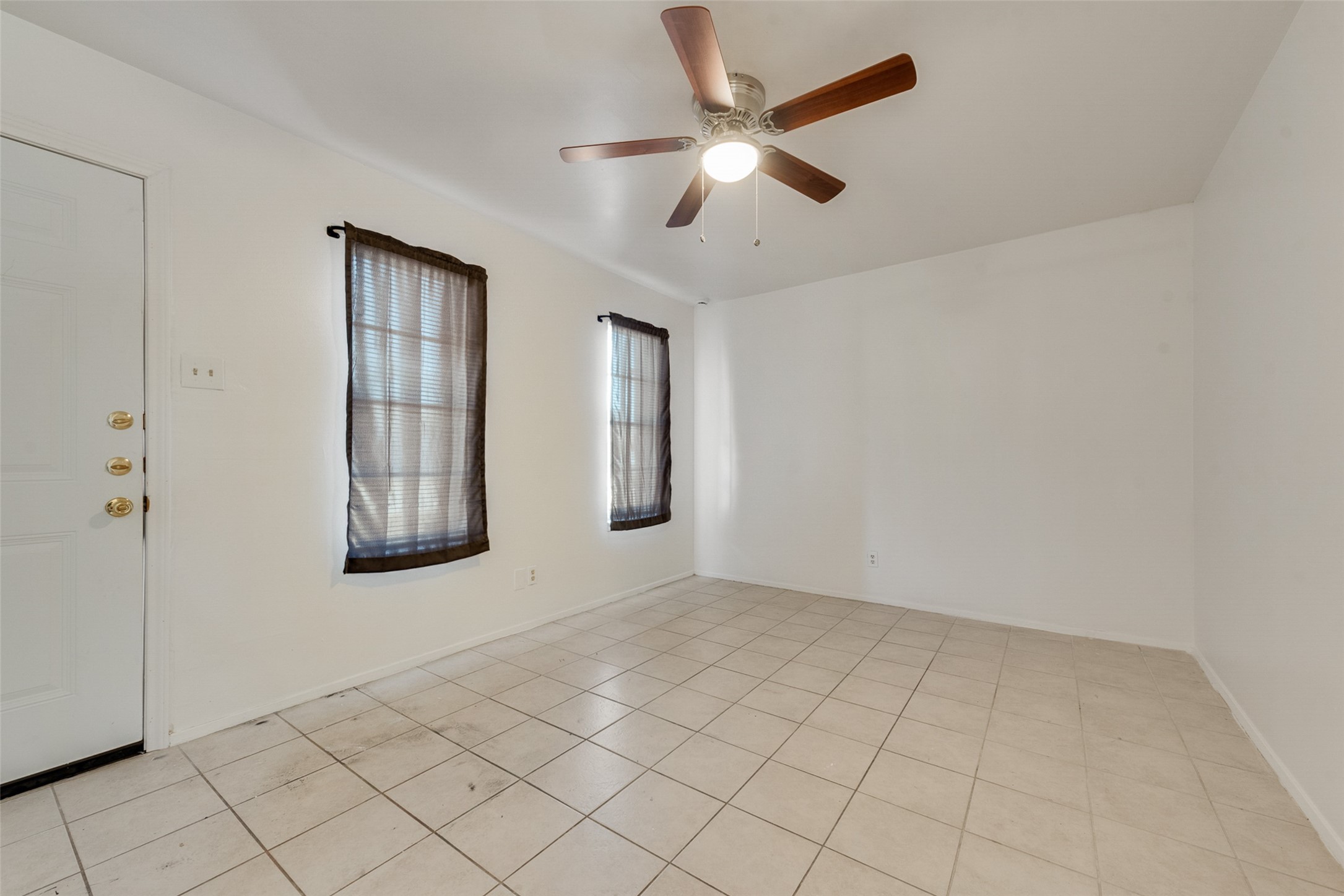 506 N Elm Street Arlington TX 76011