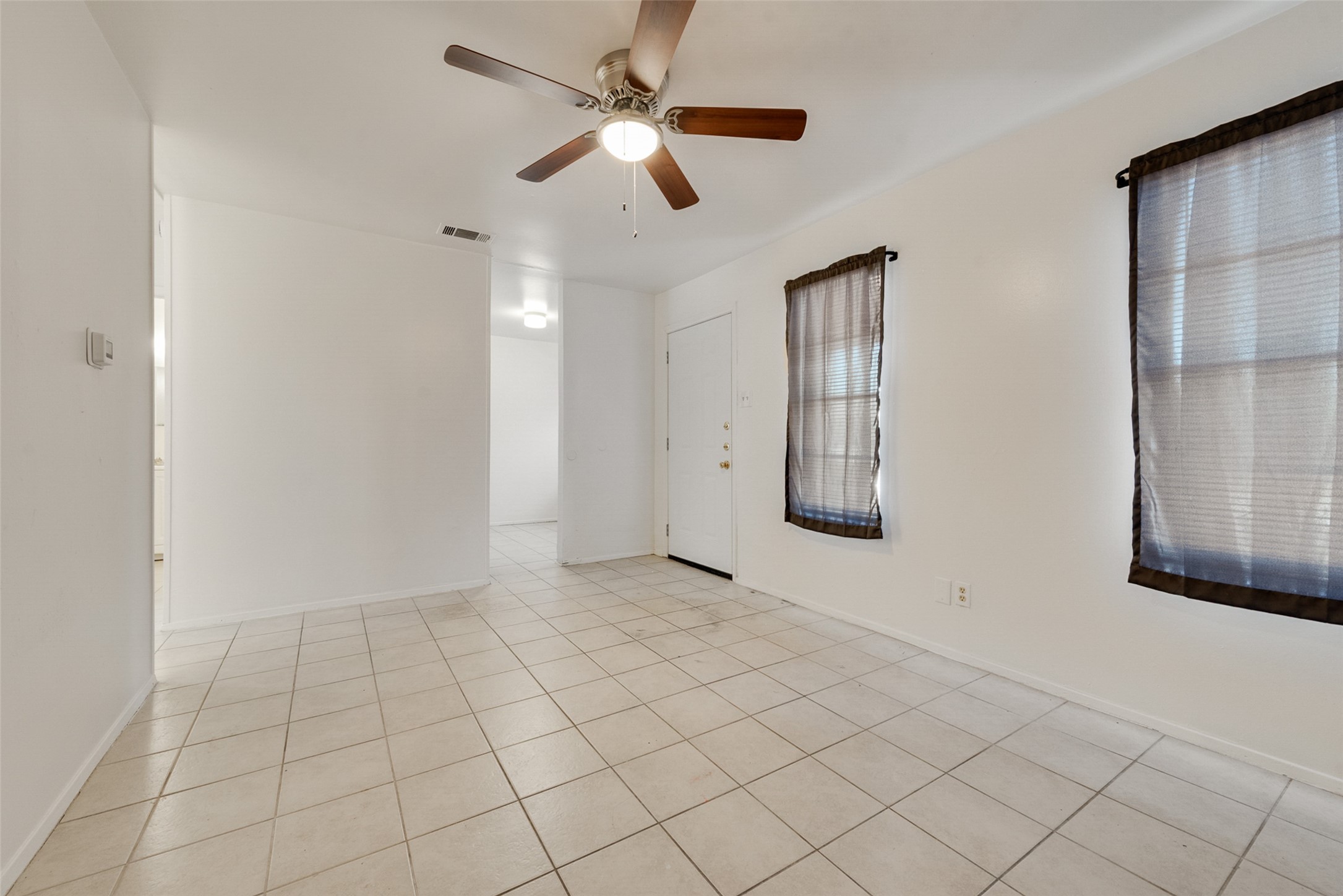 506 N Elm Street Arlington TX 76011