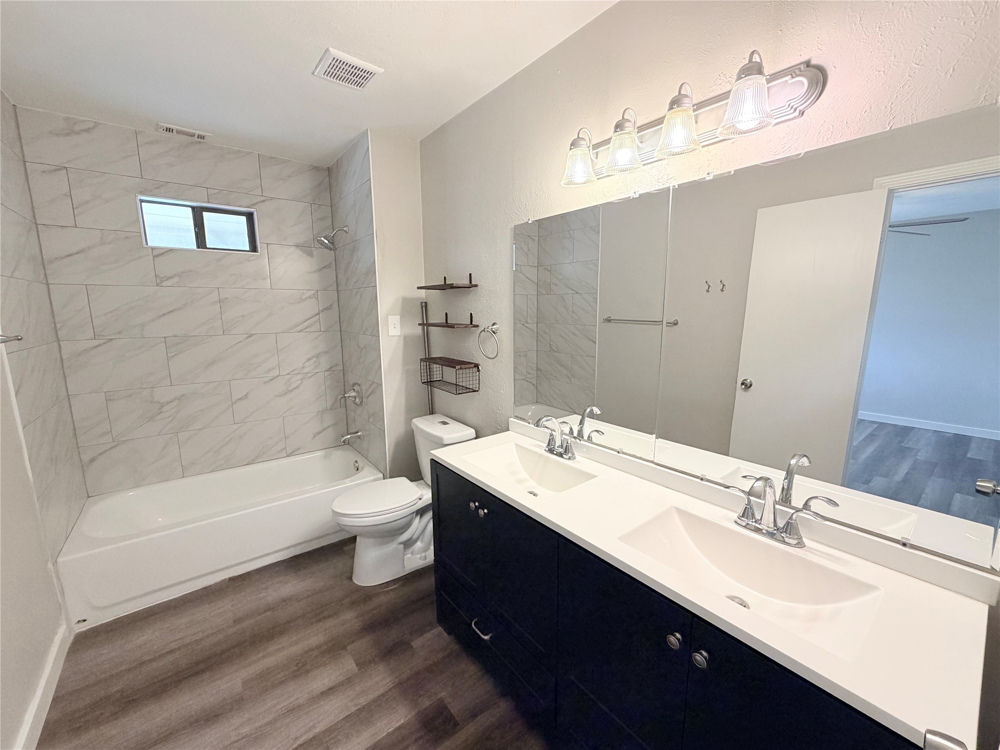 2412 Lakeview Circle Mckinney TX 75072