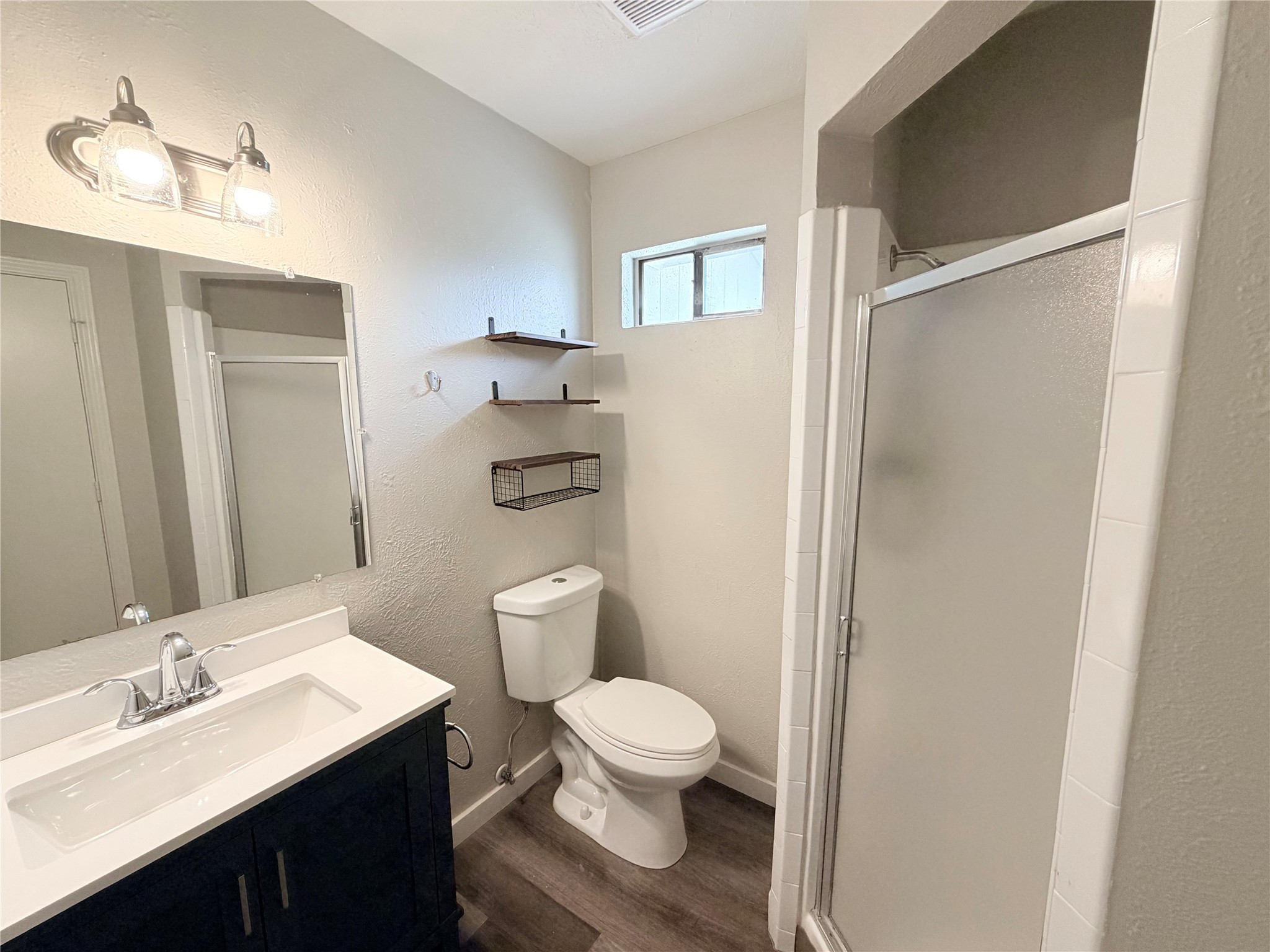 2412 Lakeview Circle Mckinney TX 75072