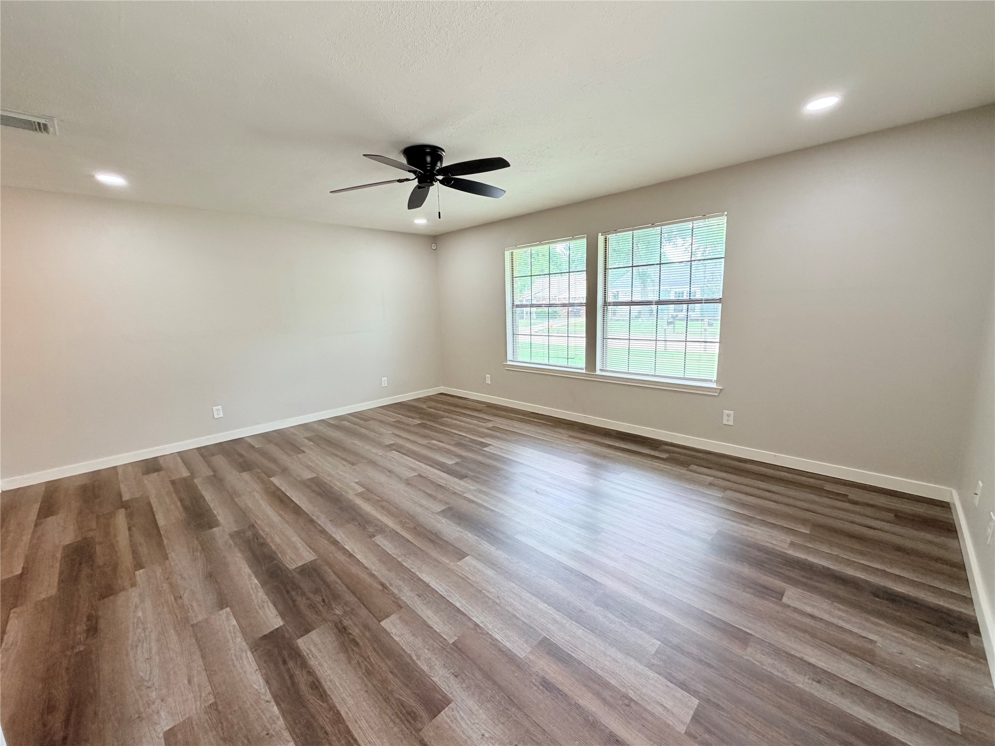 2412 Lakeview Circle Mckinney TX 75072