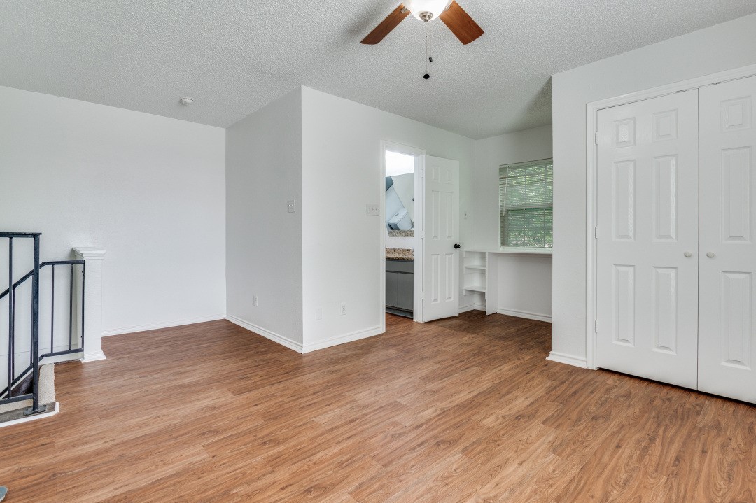 809 E Pioneer Drive Irving TX 75061