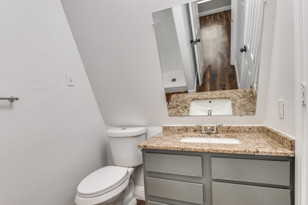 809 E Pioneer Drive Irving TX 75061