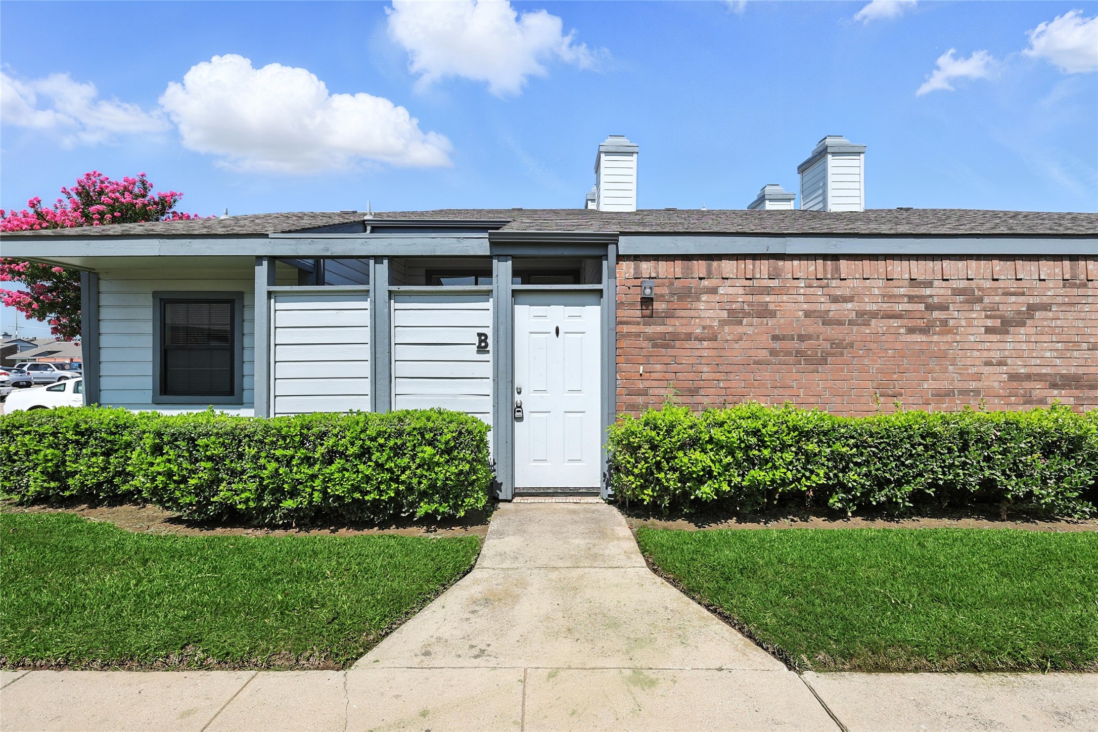 640 Bellaire Drive Hurst TX 76053