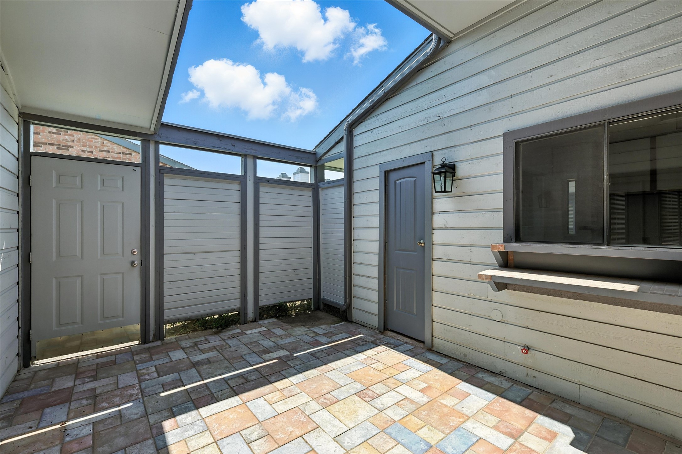 640 Bellaire Drive Hurst TX 76053