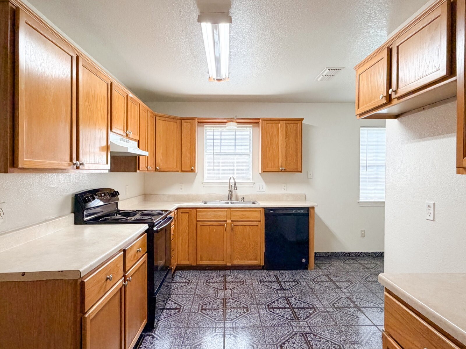 1202 Spell Avenue Cleburne TX 76033