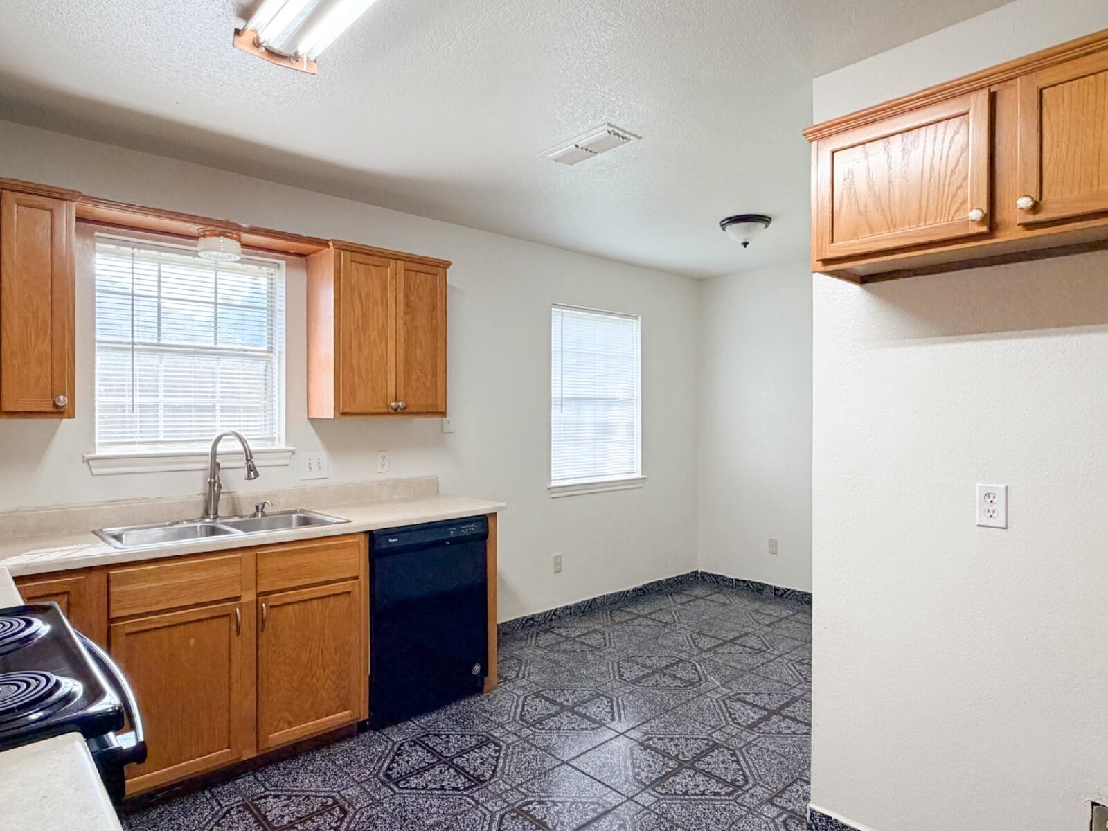 1202 Spell Avenue Cleburne TX 76033
