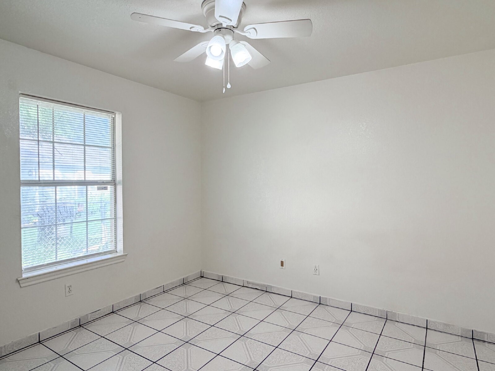 1202 Spell Avenue Cleburne TX 76033