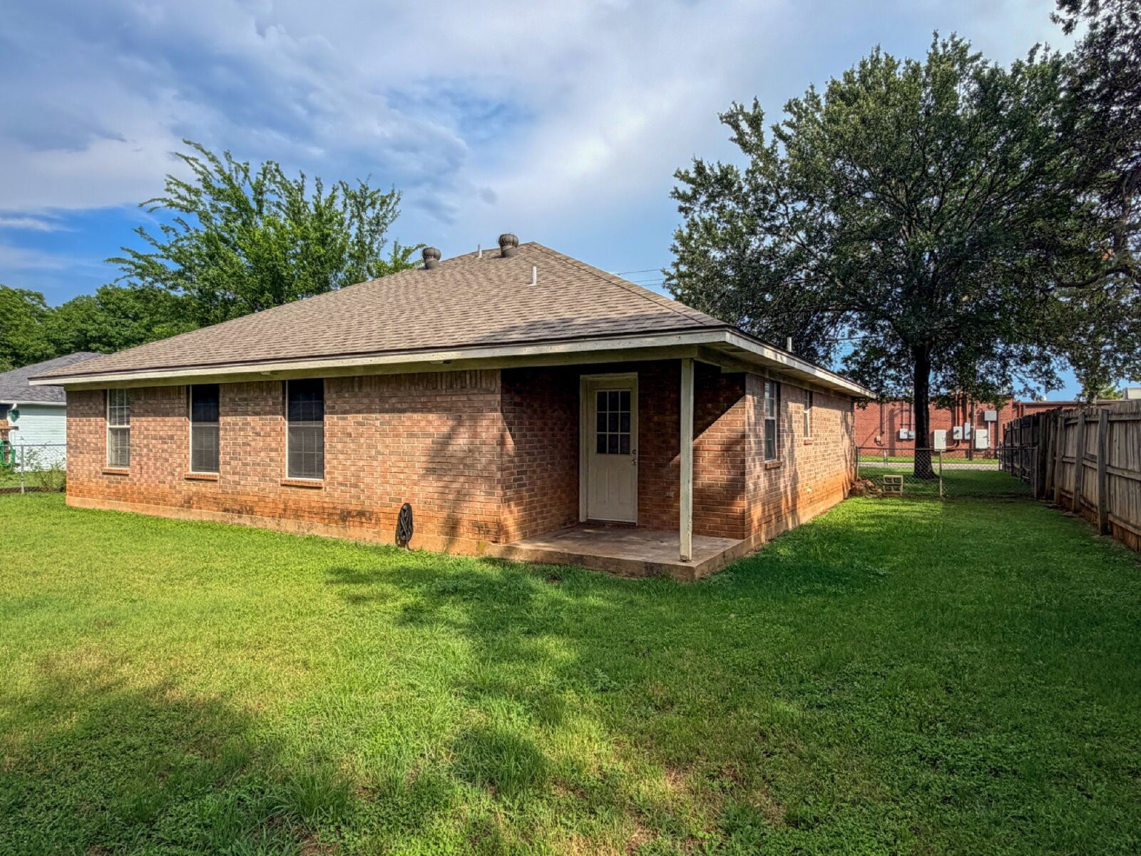 1202 Spell Avenue Cleburne TX 76033
