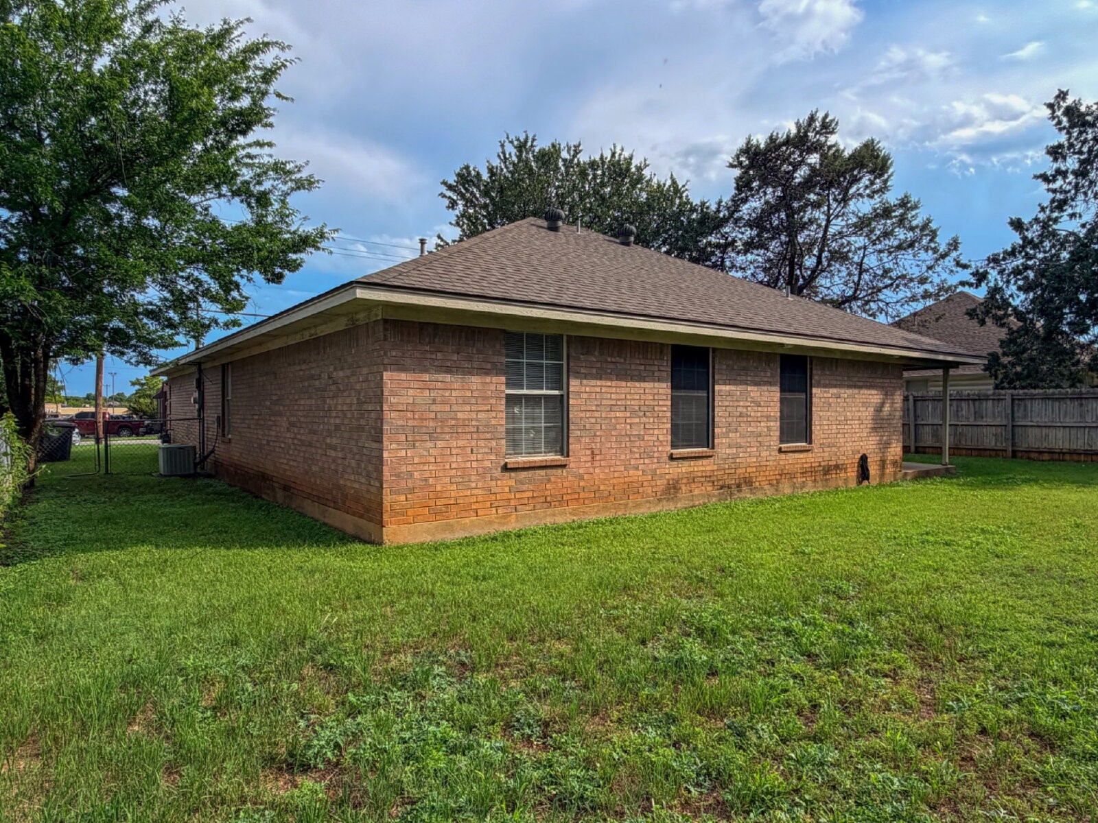 1202 Spell Avenue Cleburne TX 76033